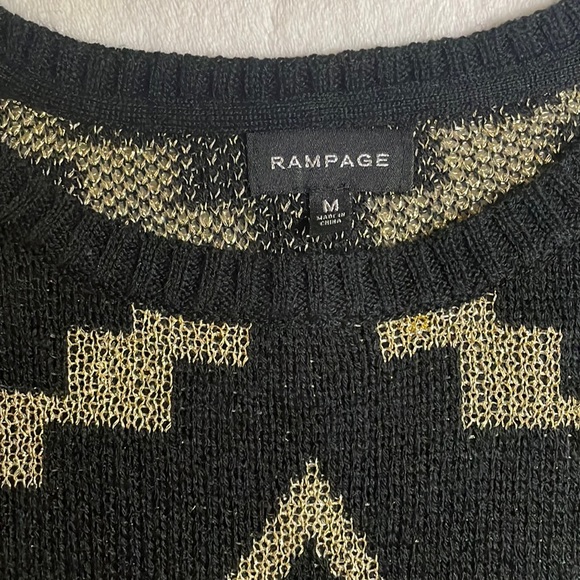 Rampage Black and Gold Aztec Print Long Sleeve Sweater Size M - Picture 3 of 6